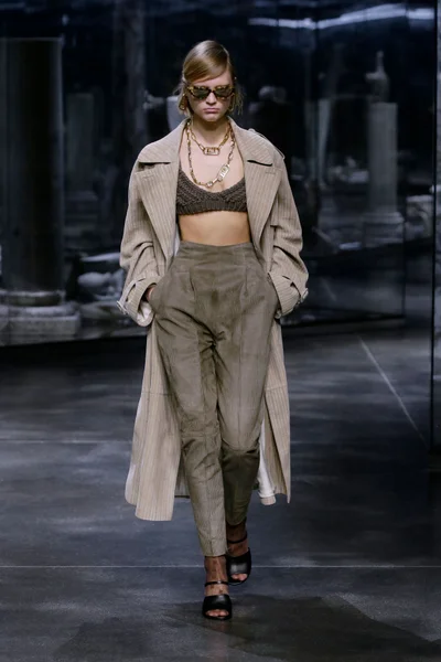 Look 36